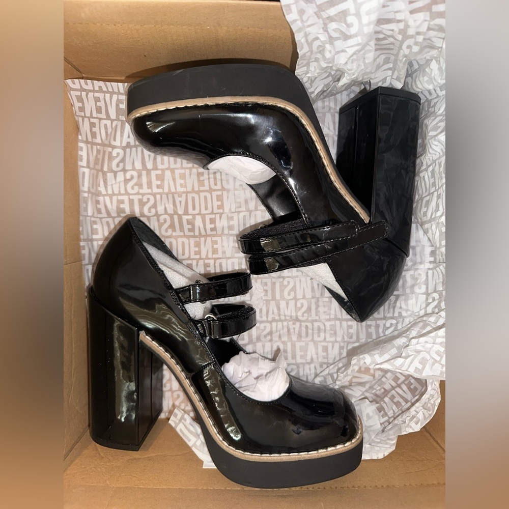 Steve Madden Twice Black Patent Platform Pump